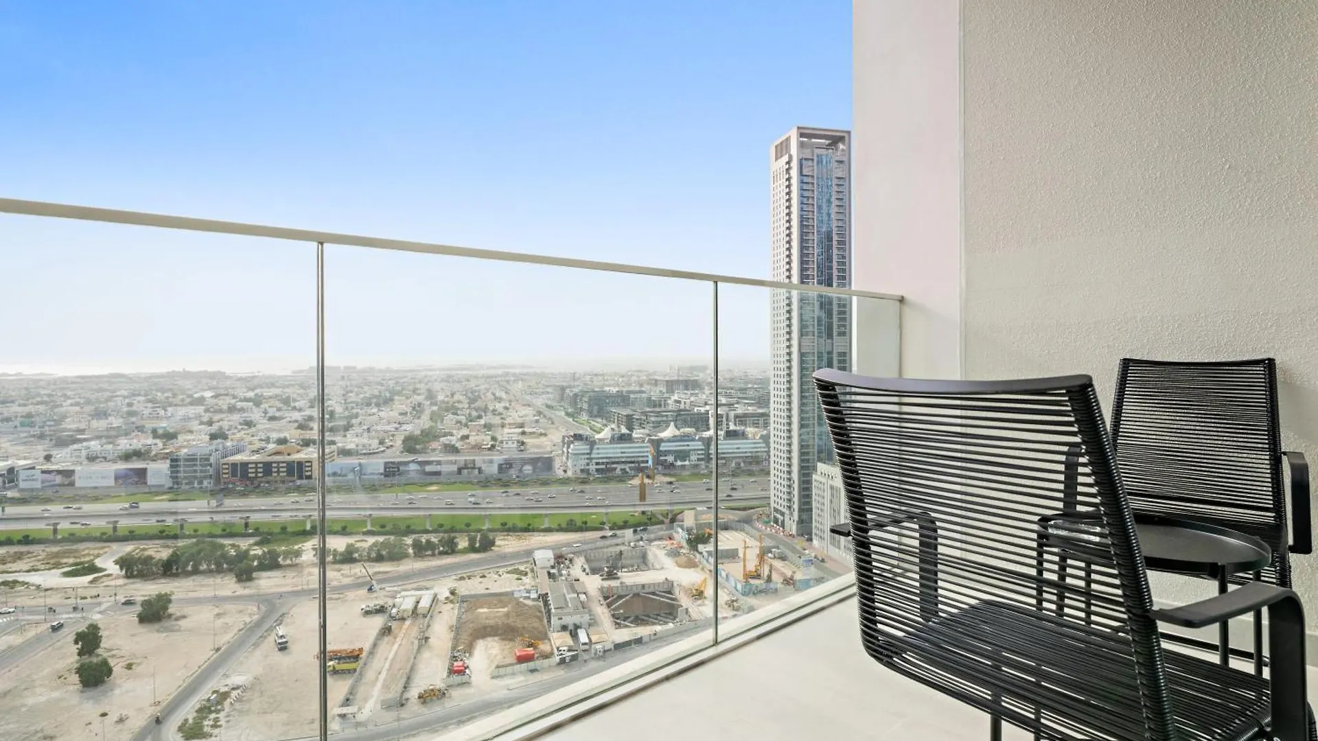Silkhaus Chic 1 Bdr In A New Tower In Downtown Daire Dubai